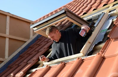 Pose de fenêtres de toit Velux à Escandolières